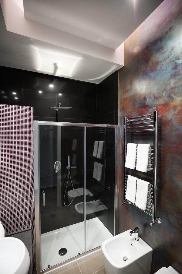 Gramsci Luxury *